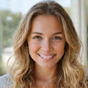 Ritratto di Laura Verdi, cliente soddisfatta di NutriVita Italia